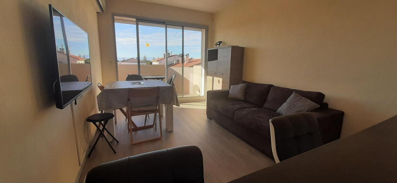 Residence De La Plage Appart A 2 Pas De La Plage Et Du Marche Сен-Сиприен Экстерьер фото