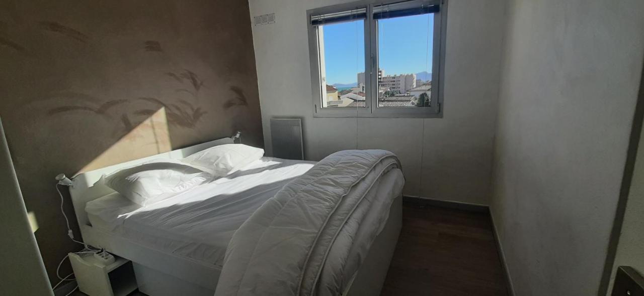 Residence De La Plage Appart A 2 Pas De La Plage Et Du Marche Сен-Сиприен Экстерьер фото