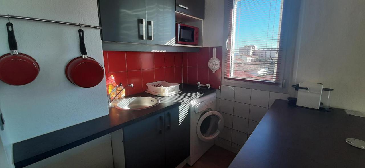 Residence De La Plage Appart A 2 Pas De La Plage Et Du Marche Сен-Сиприен Экстерьер фото