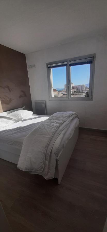 Residence De La Plage Appart A 2 Pas De La Plage Et Du Marche Сен-Сиприен Экстерьер фото